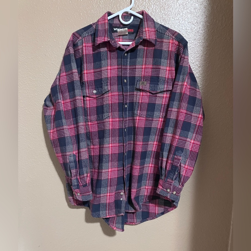 Wrangler Riggs Work Wear Red And Black Plaid Button Down Shirt